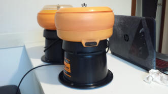 Auto-Flo Vibro-Pulitori